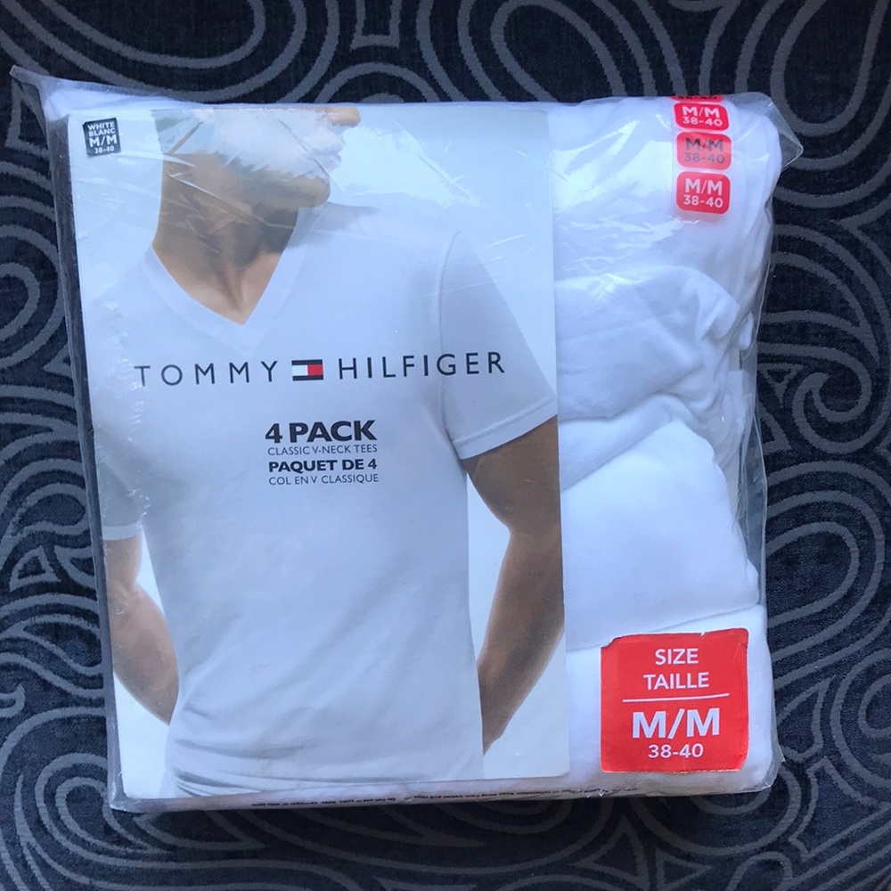 4-Pack of Plain White V-Neck T-Shirts - Mens Medium Tommy Hilfiger